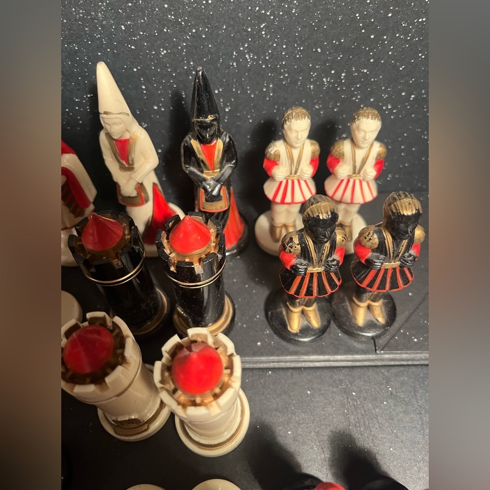 Vintage CAMELOT Chess Set with black & Cream Pieces with red velvet bottoms ! 👑👑 - Picture 7 of 8